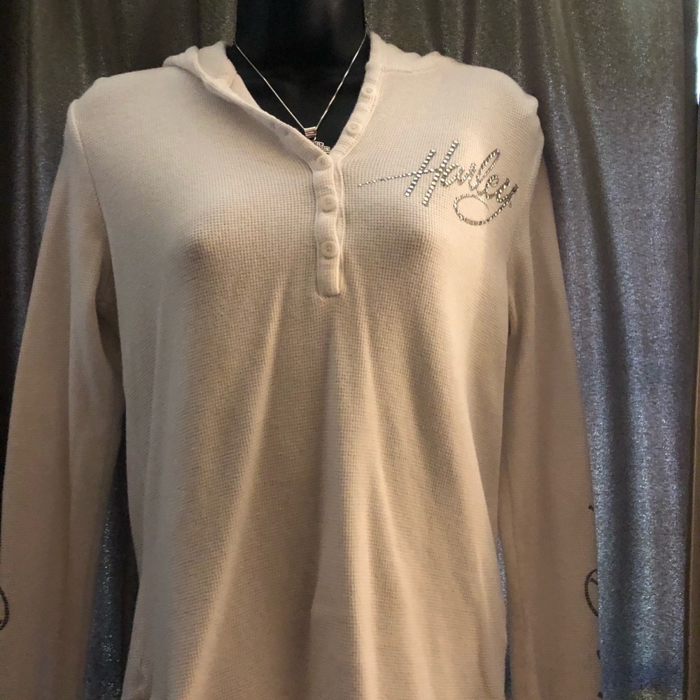 Ladies Harley Davidson Long Sleeve. Size Medium.